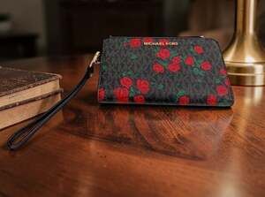 Michael Kors Jet Set Leather Signature Floral Multifunction Phone Case Wristlet